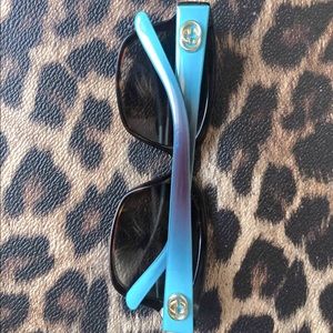 Gucci unisex sunglasses/blue ombré